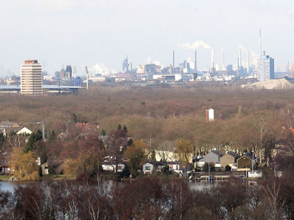 Vie on the city and eastern part of Duisburg, some heavy industry in the back