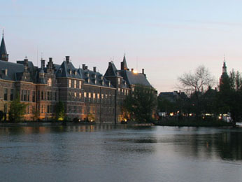vist the Hague, 3rd largest city of the Netherlands (474,000 people)